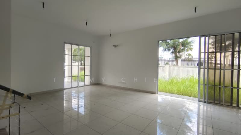 Rumah Kluster untuk Dijual di Eco Majestic (Semenyih) - TOMMY CHIENG - Living Room - PropertyGuru.com.my