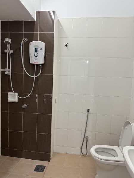 2.5-storey Terraced House for Sale in Taman Sri Rampai (Wangsa Maju) - Kelly Yong Lee Ming - Bathroom - PropertyGuru.com.my