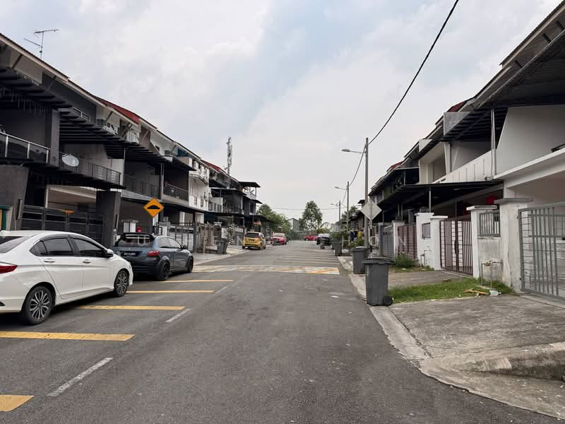 2.5-storey Terraced House for Sale in Taman Scientex Senai (Senai) - Fu Heng Chong - Exterior - PropertyGuru.com.my
