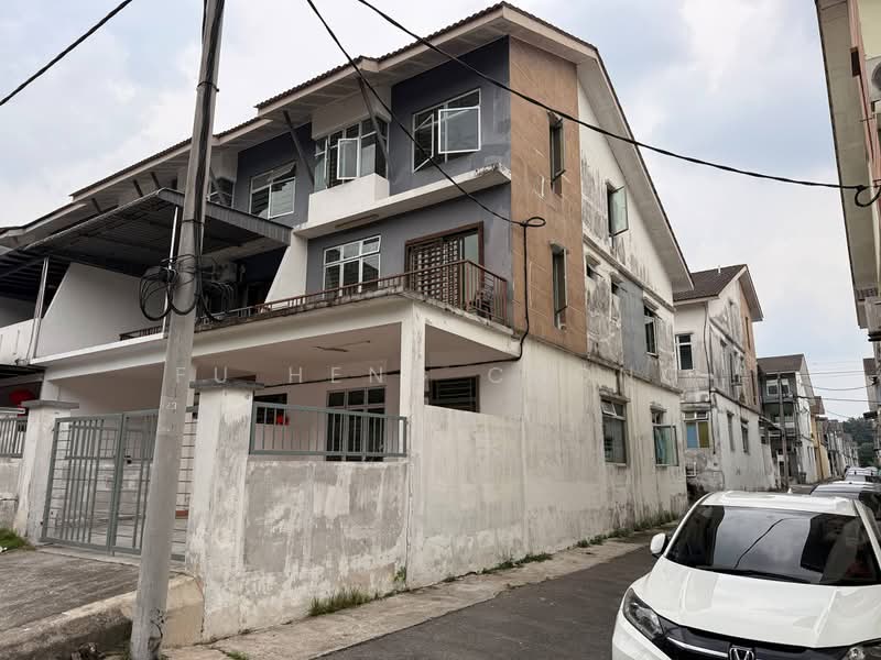 2.5-storey Terraced House for Sale in Taman Scientex Senai (Senai) - Fu Heng Chong - Exterior - PropertyGuru.com.my