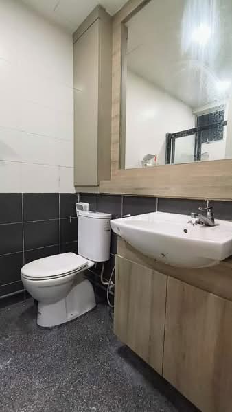 Kondominium untuk Disewa di Aman Heights Condominium - TY Tan - Bathroom - PropertyGuru.com.my