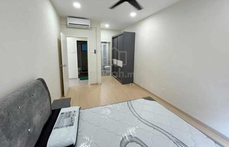 Servis Apartment untuk Disewa di Rubica @ Harbour Place - Elson Dee - Bedroom - PropertyGuru.com.my