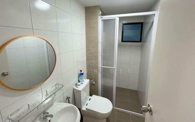 Servis Apartment untuk Disewa di Rubica @ Harbour Place - Elson Dee - Bathroom - PropertyGuru.com.my