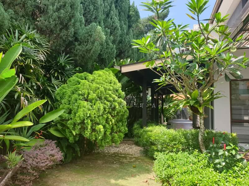 Link Bungalow for Sale in Kota Kemuning (Shah Alam) - Chloe Tan - Garden - PropertyGuru.com.my