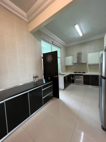 Kondominium untuk Disewa di Fettes Residence - Alex Lim - Kitchen - PropertyGuru.com.my