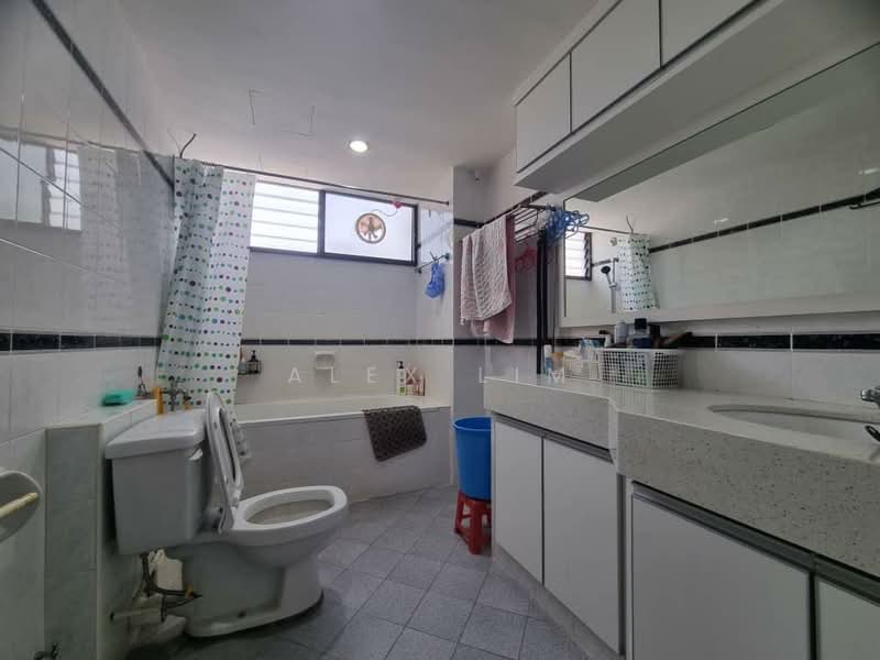 Kondominium untuk Disewa di Twin Towers - Alex Lim - Bathroom - PropertyGuru.com.my