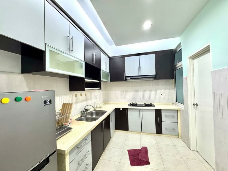 Kondominium untuk Disewa di Bayswater Resort Condominium - Alex Lim - Kitchen - PropertyGuru.com.my