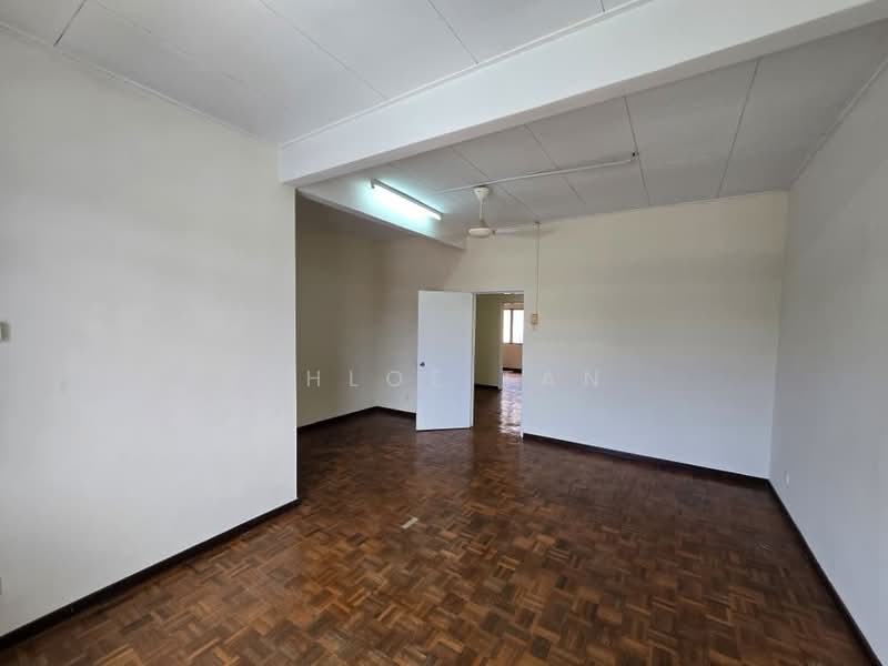 2-storey Terraced House for Sale in Kota Kemuning (Shah Alam) - Chloe Tan - Living Room - PropertyGuru.com.my