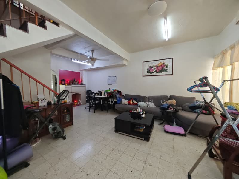 Rumah Teres 2 Tingkat untuk Dijual di Taman Universiti Indah (Seri Kembangan) - David Ting - Living Room - PropertyGuru.com.my