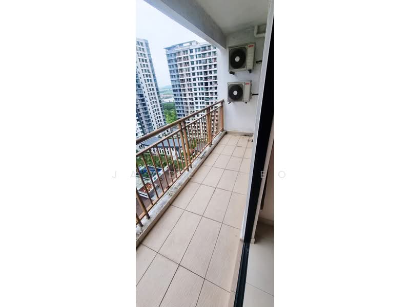 Servis Apartment untuk Disewa di The Garden Residences - Jayden Neo - Balcony - PropertyGuru.com.my