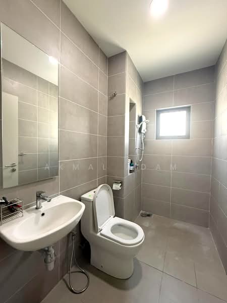 Semi-Detached House for Sale in Cyberjaya (Selangor) - Akmal Adam - Bathroom - PropertyGuru.com.my