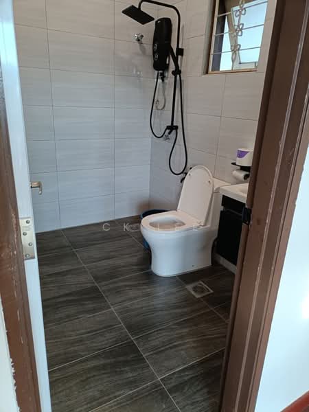 Semi-Detached House for Sale in Taman Bukit Indah (Jalan Klang Lama (Old Klang Road)) - CK Lee - Bathroom - PropertyGuru.com.my