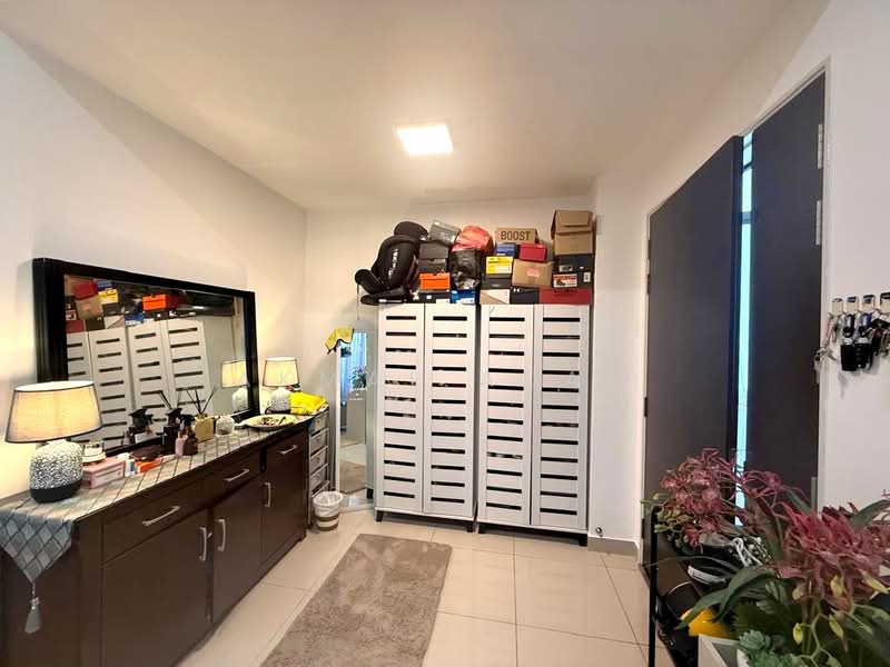 Rumah Teres 2 Tingkat untuk Dijual di Cyberjaya (Selangor) - Akmal Adam - Entrance - PropertyGuru.com.my