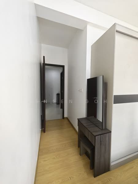 Condominium for Rent at Amberside @ Country Garden Danga Bay - Jensen Goh - Corridor - PropertyGuru.com.my