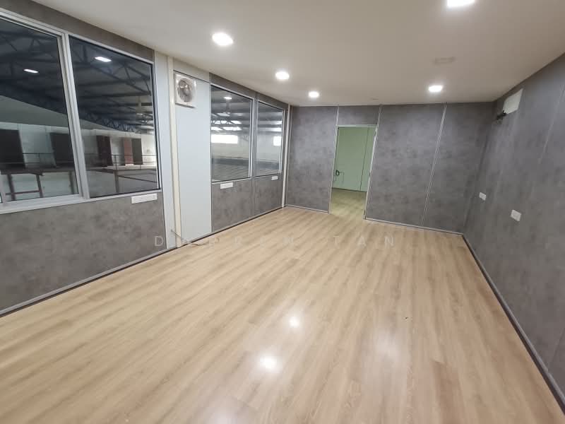 Warehouse for Rent in Rawang (Selangor) - Darren Tan - Interior - PropertyGuru.com.my
