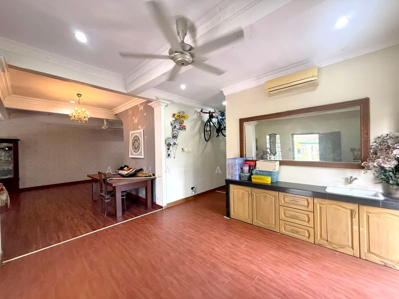 Rumah Teres 2 Tingkat untuk Dijual di Bandar Nusaputra (Puchong) - Akmal Adam - Living Room - PropertyGuru.com.my