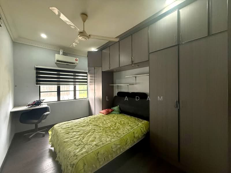 Rumah Teres 2 Tingkat untuk Dijual di Bandar Nusaputra (Puchong) - Akmal Adam - Bedroom - PropertyGuru.com.my