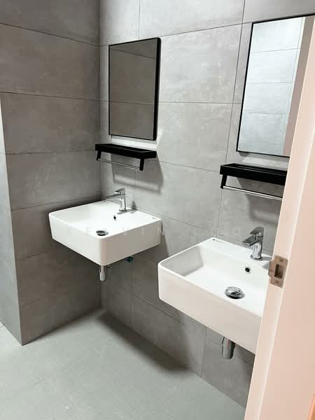Servis Apartment untuk Disewa di Cubic Botanical - Kelvin Loo - Bathroom - PropertyGuru.com.my
