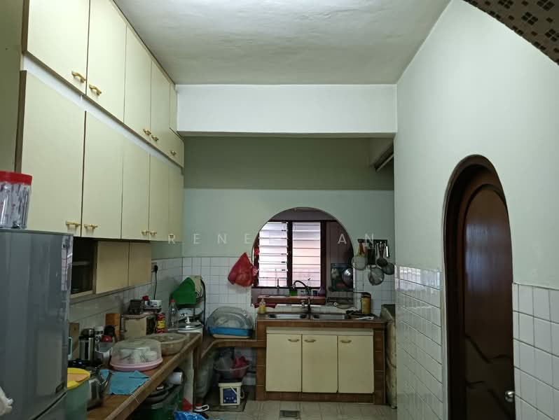 Rumah Teres untuk Dijual di Taman Golden (Kuala Lumpur) - Renee Tan - Kitchen - PropertyGuru.com.my