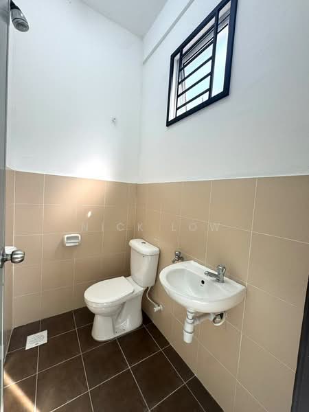 Rumah Teres 2 Tingkat untuk Disewa di Taman Pulai Mutiara (Iskandar Puteri (Nusajaya)) - Nick Low - Bathroom - PropertyGuru.com.my