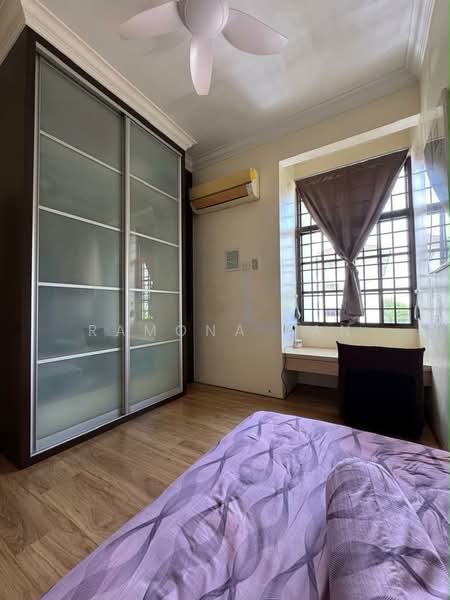 Pangsapuri untuk Dijual di Emerald Court - Ramona Tan - Bedroom - PropertyGuru.com.my