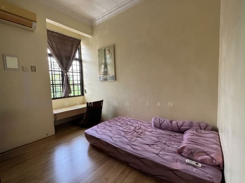 Pangsapuri untuk Dijual di Emerald Court - Ramona Tan - Bedroom - PropertyGuru.com.my