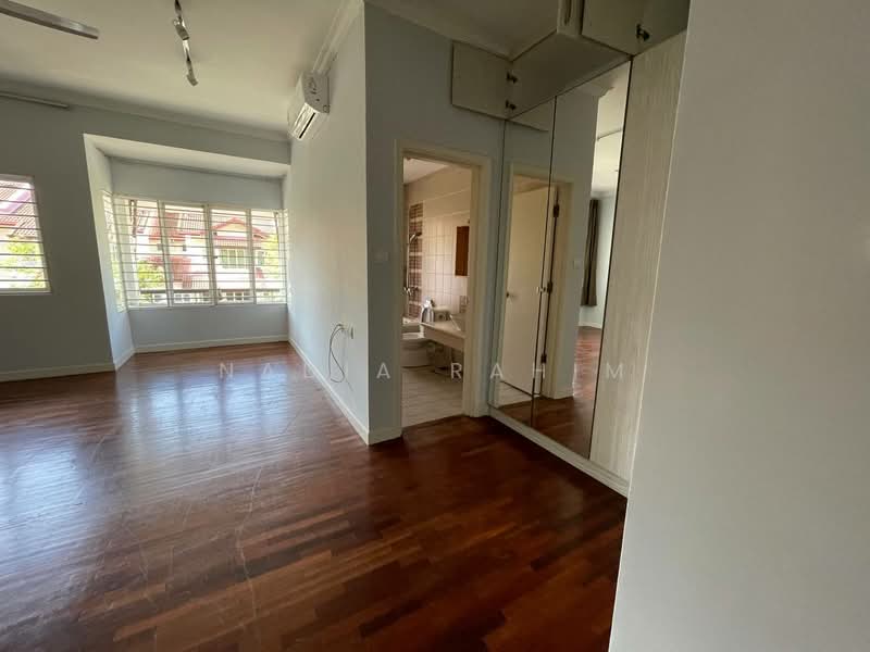 Townhouse for Rent in Sunway Damansara (Kota Damansara) - Nadia Rahim - Living Room - PropertyGuru.com.my