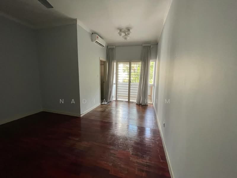 Townhouse for Rent in Sunway Damansara (Kota Damansara) - Nadia Rahim - Living Room - PropertyGuru.com.my