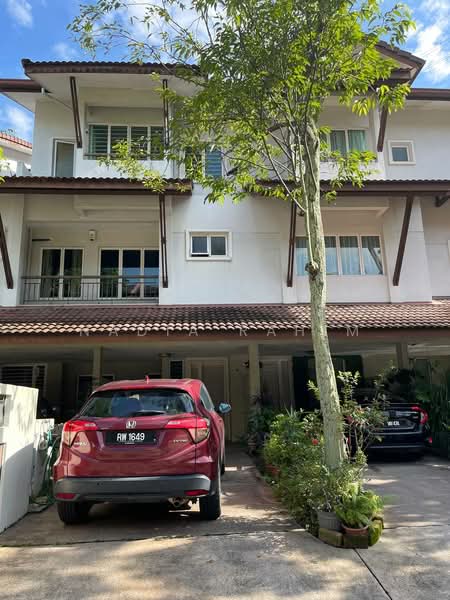 Townhouse for Rent in Sunway Damansara (Kota Damansara) - Nadia Rahim - Exterior - PropertyGuru.com.my