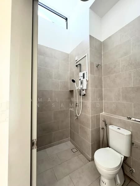 2-storey Terraced House for Rent in Shah Alam (Selangor) - Kamal Rasyid Bin Samsudin - Bathroom - PropertyGuru.com.my
