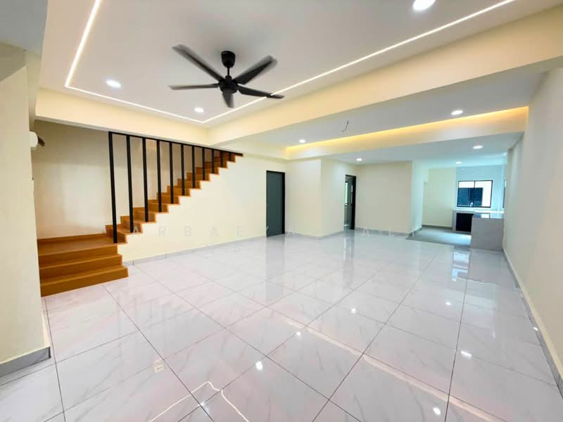 2-storey Terraced House for Sale in Taman Skudai Baru (Skudai) - Arbaeyah Ali Nafiah - Living Room - PropertyGuru.com.my