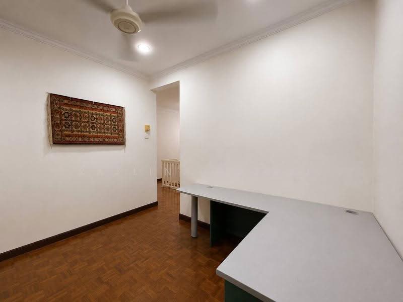 Terraced House for Sale in Usj 2 (Subang Jaya) - Razlina Razali - Study - PropertyGuru.com.my