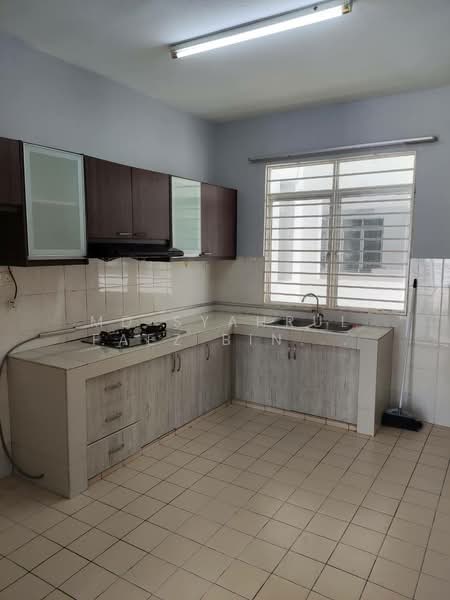 Condominium for Rent at Pearl Avenue - Md Syahrul Faez Bin Manan - Kitchen - PropertyGuru.com.my