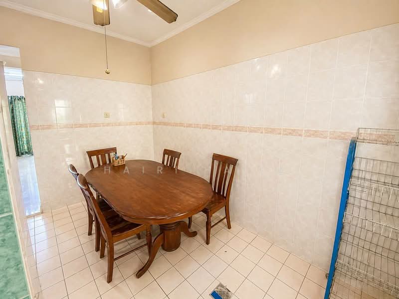 Rumah Teres 2 Tingkat untuk Dijual di Seksyen 13 (Shah Alam) - Hairi Halim - PropertyGuru.com.my