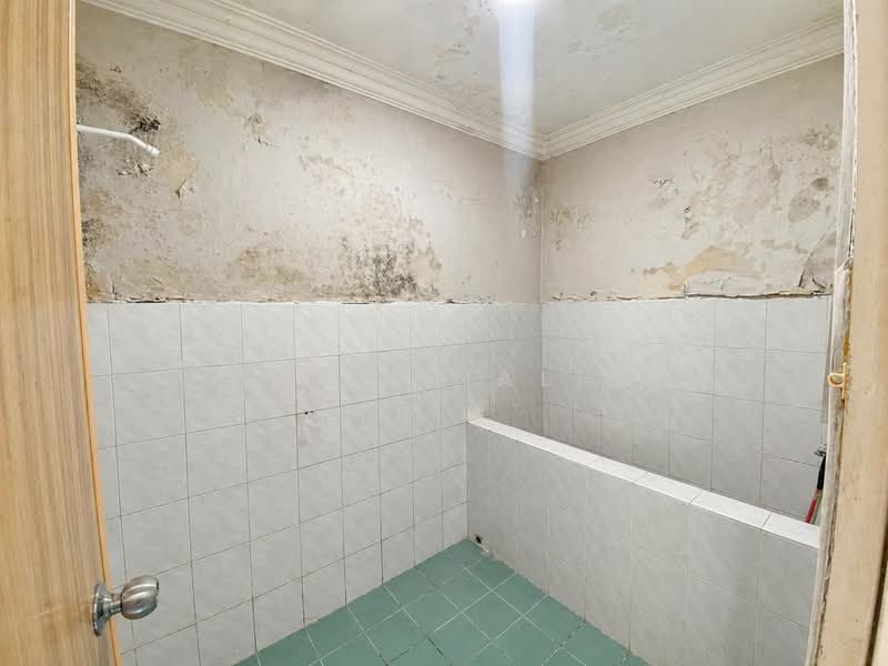 Rumah Teres 2 Tingkat untuk Dijual di Seksyen 13 (Shah Alam) - Hairi Halim - PropertyGuru.com.my
