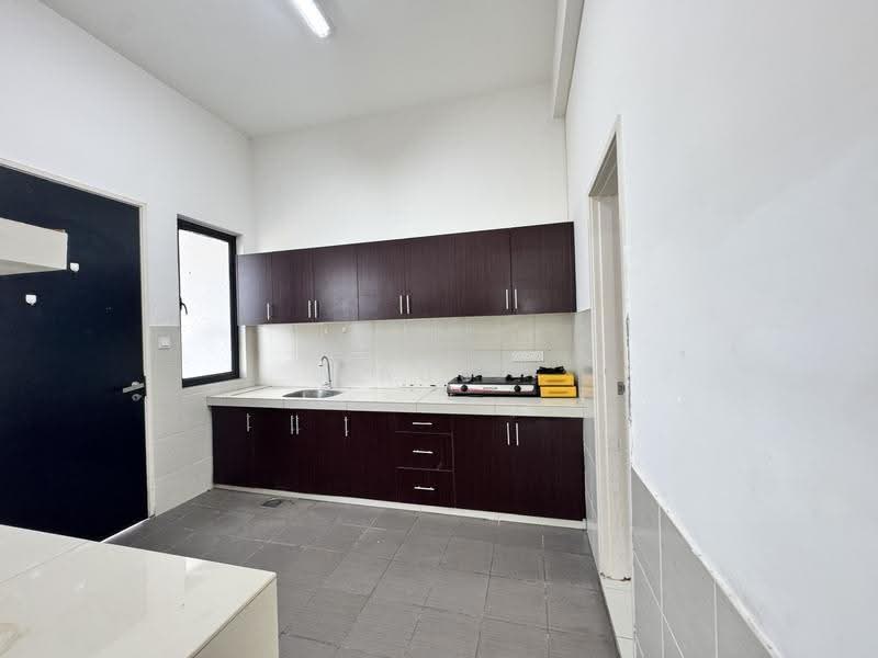 Rumah Berkembar untuk Disewa di Kajang (Selangor) - Abu Mansur - Kitchen - PropertyGuru.com.my