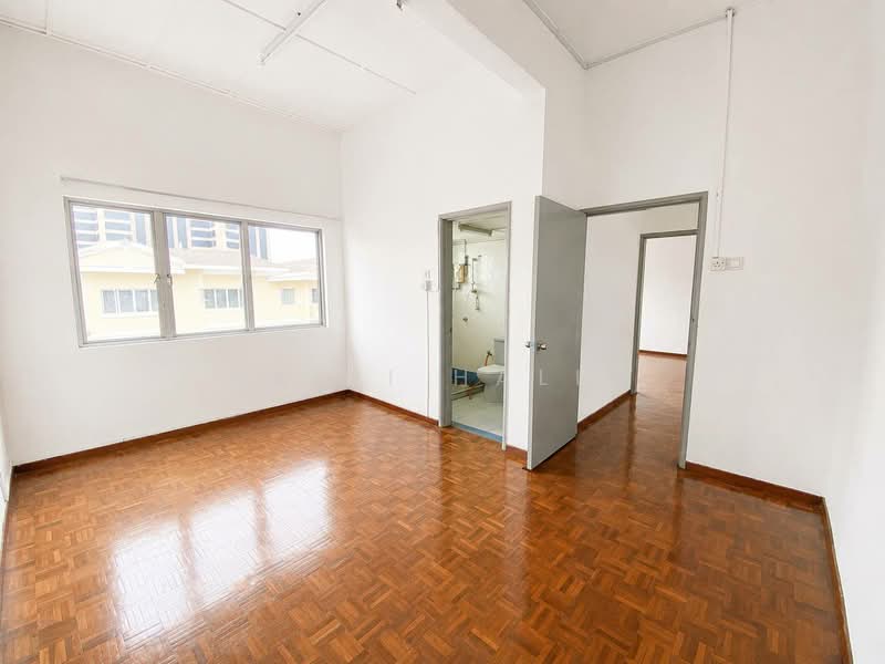 Townhouse for Sale in Seksyen 9 (Shah Alam) - Hairi Halim - PropertyGuru.com.my