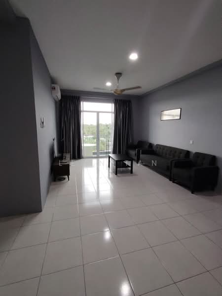 Pangsapuri untuk Disewa di Stutong Heights 2 - Leon Tan - Living Room - PropertyGuru.com.my