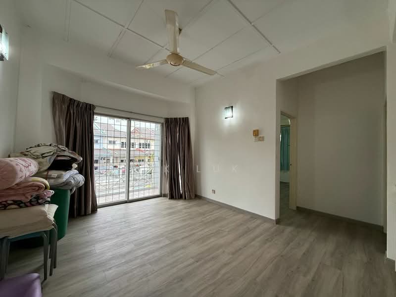Rumah Teres 2 Tingkat untuk Dijual di Rawang (Selangor) - SK Luk - Living Room - PropertyGuru.com.my