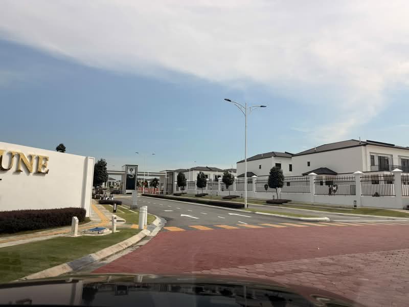 Cluster House for Sale in Iskandar Puteri (Nusajaya) (Johor) - See Yin . - Exterior - PropertyGuru.com.my