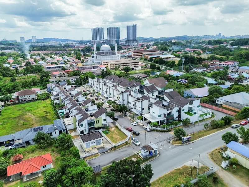 Semi-Detached House for Sale in Ramal Villa (Kajang) - Akmal Adam - Exterior - PropertyGuru.com.my