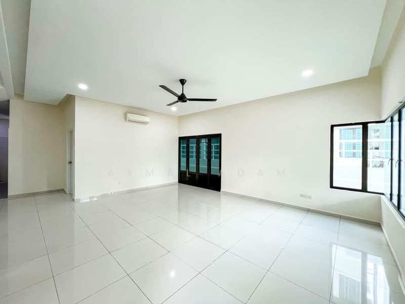 Semi-Detached House for Sale in Ramal Villa (Kajang) - Akmal Adam - Living Room - PropertyGuru.com.my