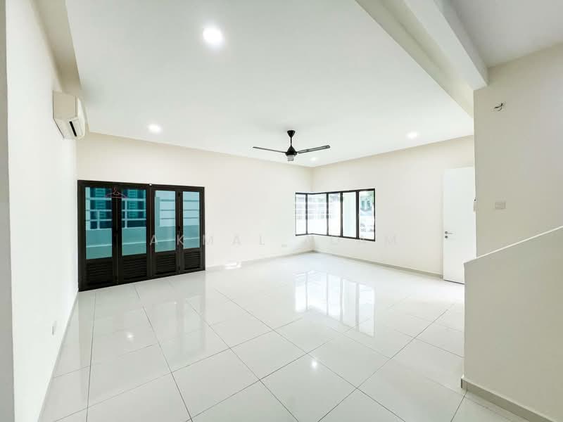 Semi-Detached House for Sale in Ramal Villa (Kajang) - Akmal Adam - Living Room - PropertyGuru.com.my