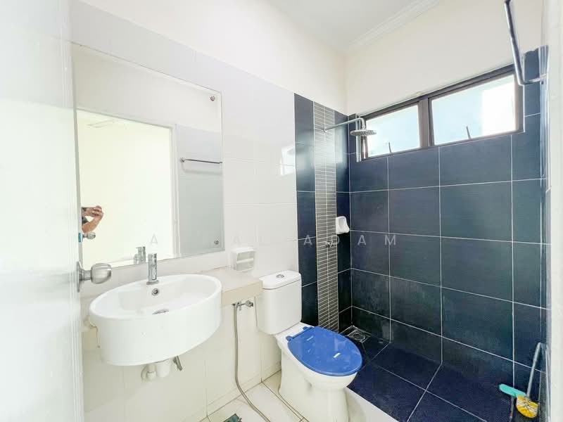 Semi-Detached House for Sale in Ramal Villa (Kajang) - Akmal Adam - Bathroom - PropertyGuru.com.my