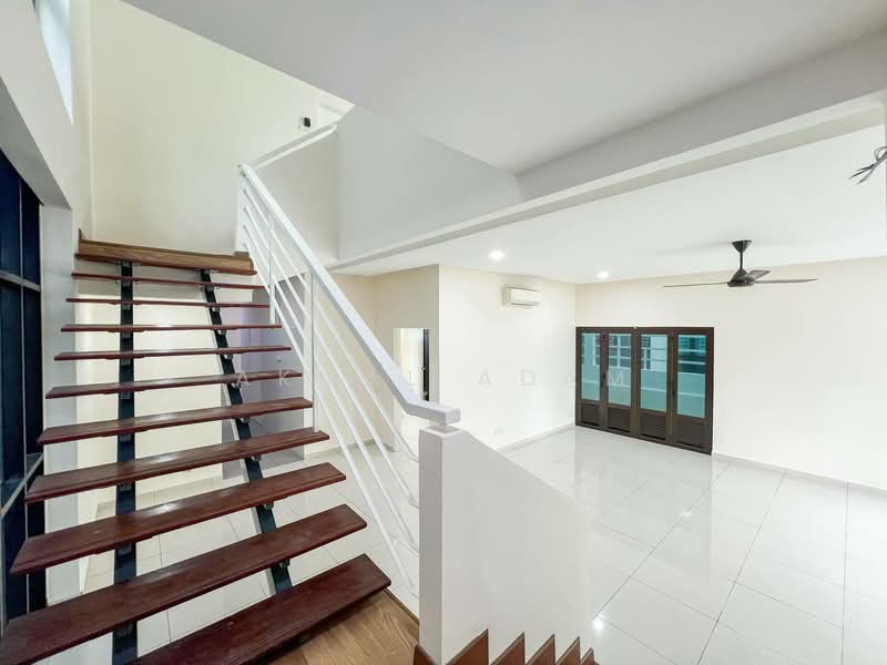 Semi-Detached House for Sale in Ramal Villa (Kajang) - Akmal Adam - Living Room - PropertyGuru.com.my