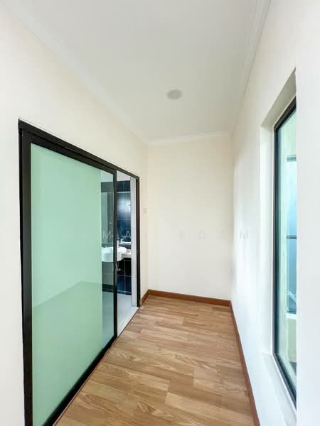 Semi-Detached House for Sale in Ramal Villa (Kajang) - Akmal Adam - Corridor - PropertyGuru.com.my