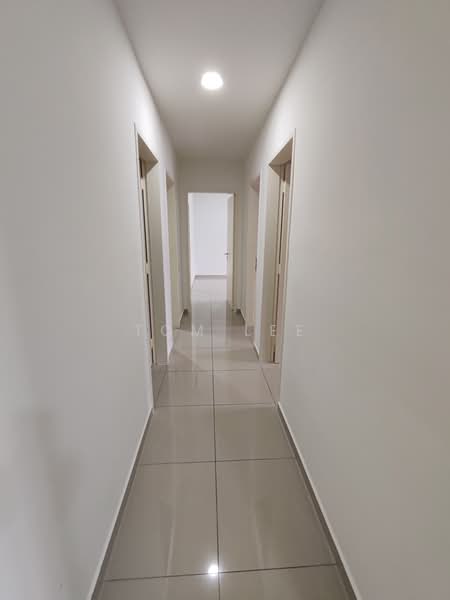 Servis Apartment untuk Disewa di D'Cosmos Residences - Tom Lee - Corridor - PropertyGuru.com.my