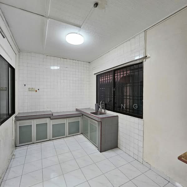 Rumah Teres 2 Tingkat untuk Dijual di Kulai (Johor) - Eunice Ng - Kitchen - PropertyGuru.com.my