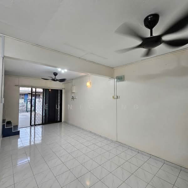 Rumah Teres 2 Tingkat untuk Dijual di Kulai (Johor) - Eunice Ng - Living Room - PropertyGuru.com.my