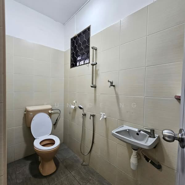 Rumah Teres 2 Tingkat untuk Dijual di Kulai (Johor) - Eunice Ng - Bathroom - PropertyGuru.com.my